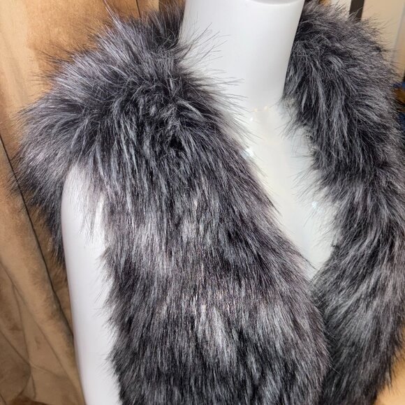 Michael Kors Faux Fur Vest M - Picture 1 of 8